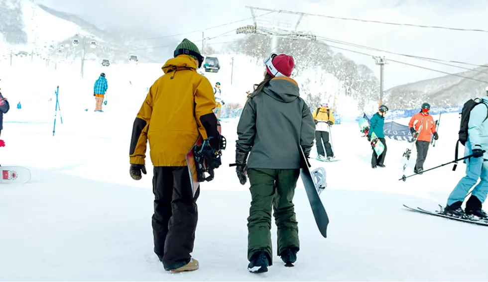 RENTAL SHOP AT THE FOOT OF THE SLOPES