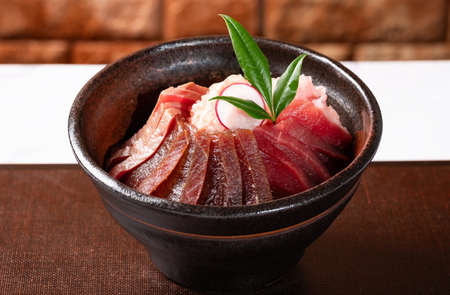 写真：本マグロ鉄火丼