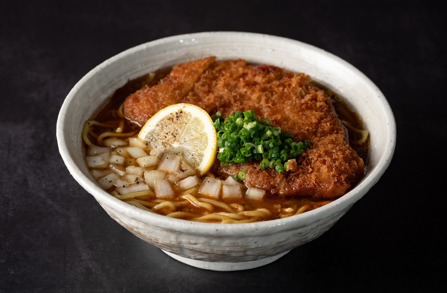 写真：とんかつラーメン