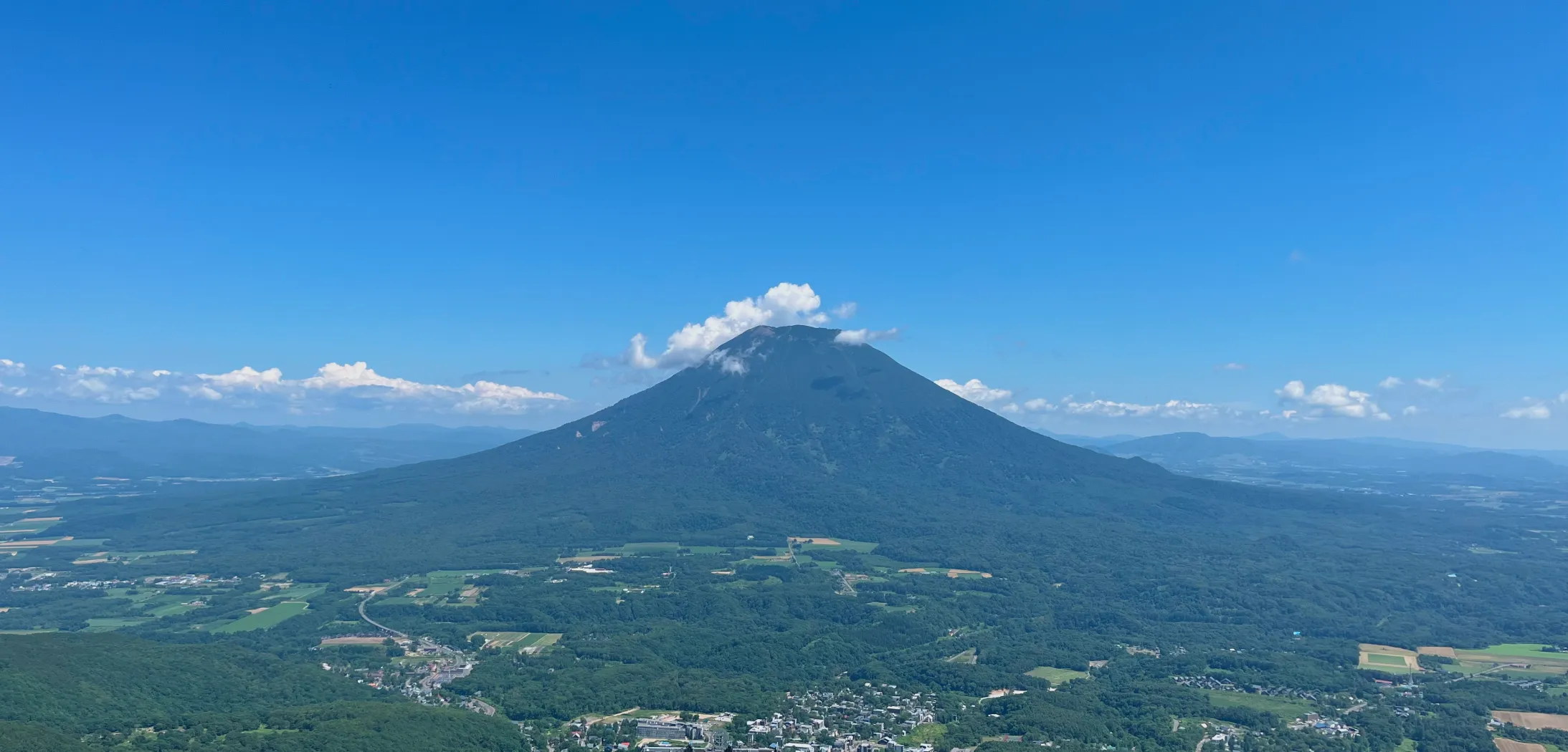 羊蹄山とニセコの風景