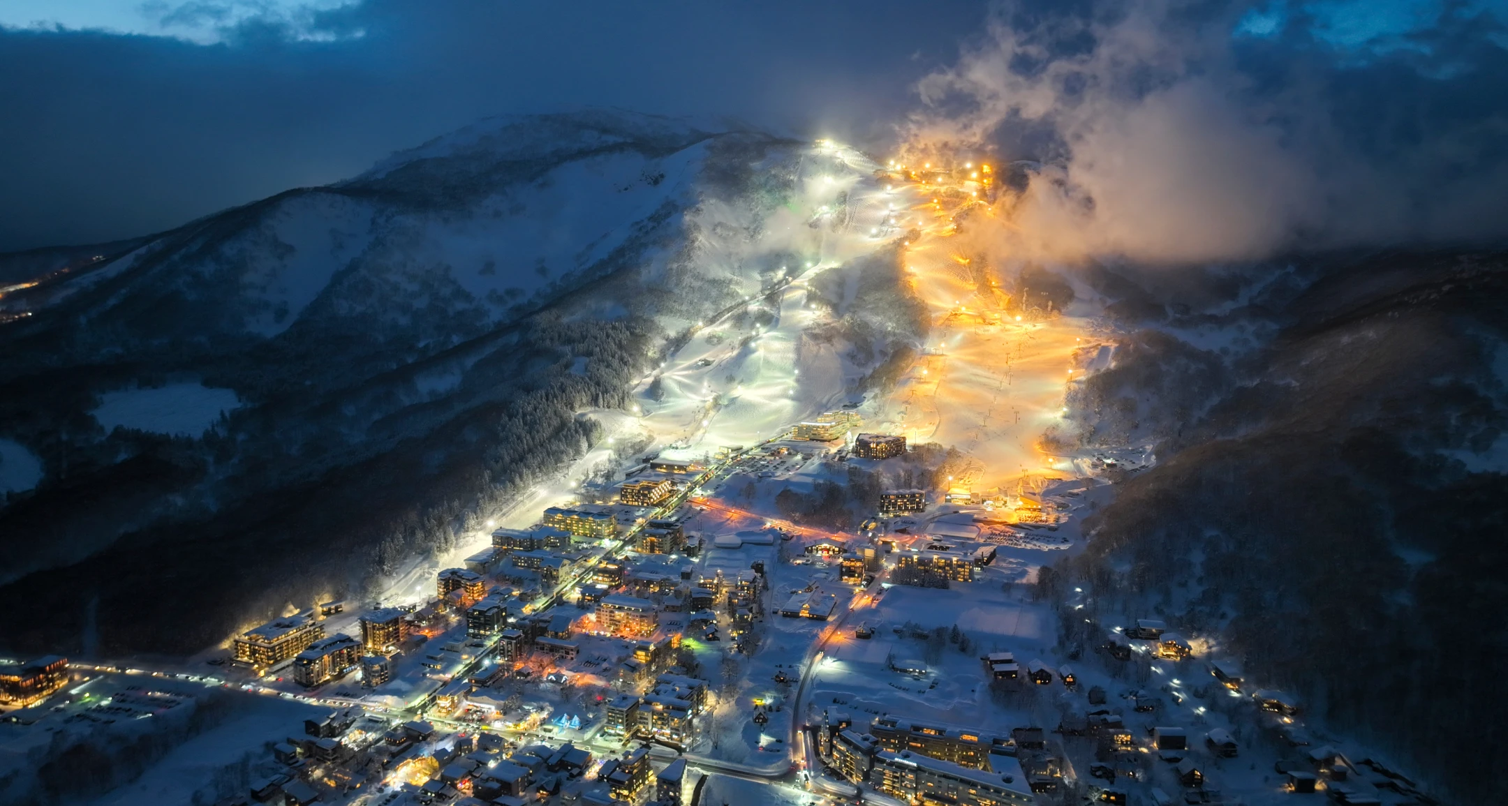 ナイトスキーの夜景