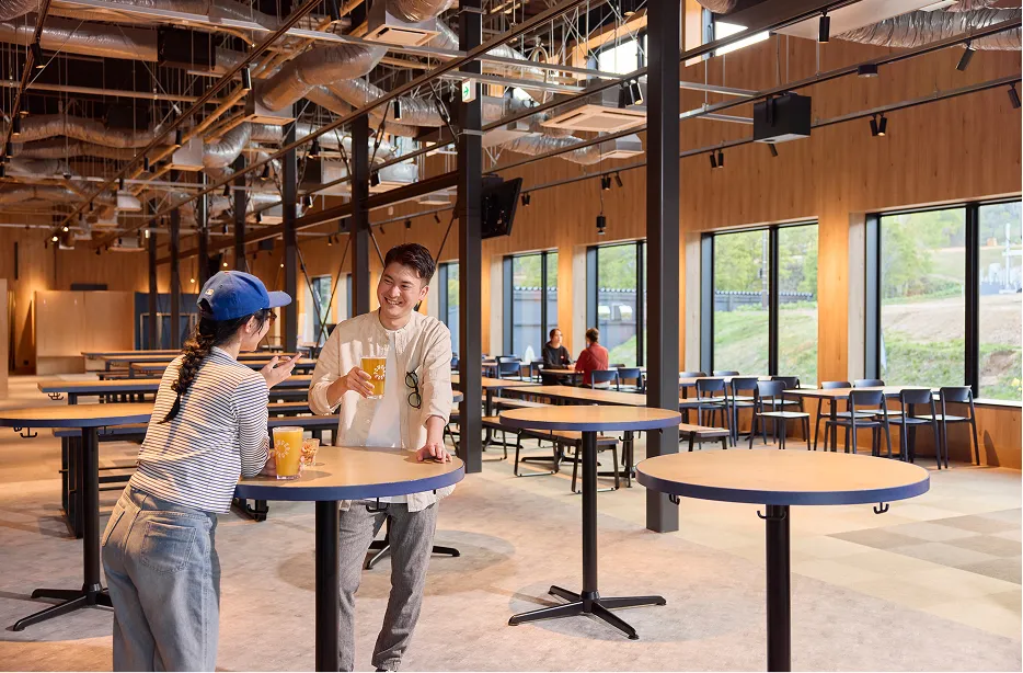 POWDERHOOD RESTAURANT & TAPROOMの店内